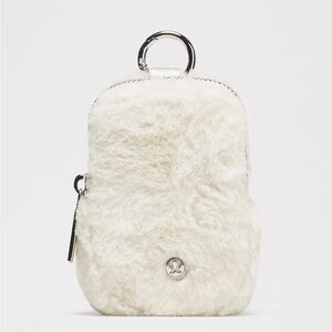 NWT Lululemon Clippable Nano Pouch Plush Fleece